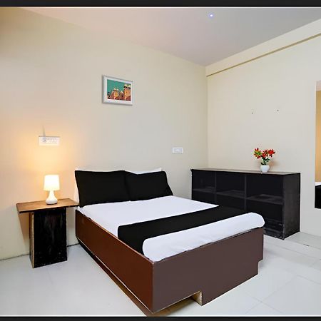 Selfie Rooms Surat Dış mekan fotoğraf