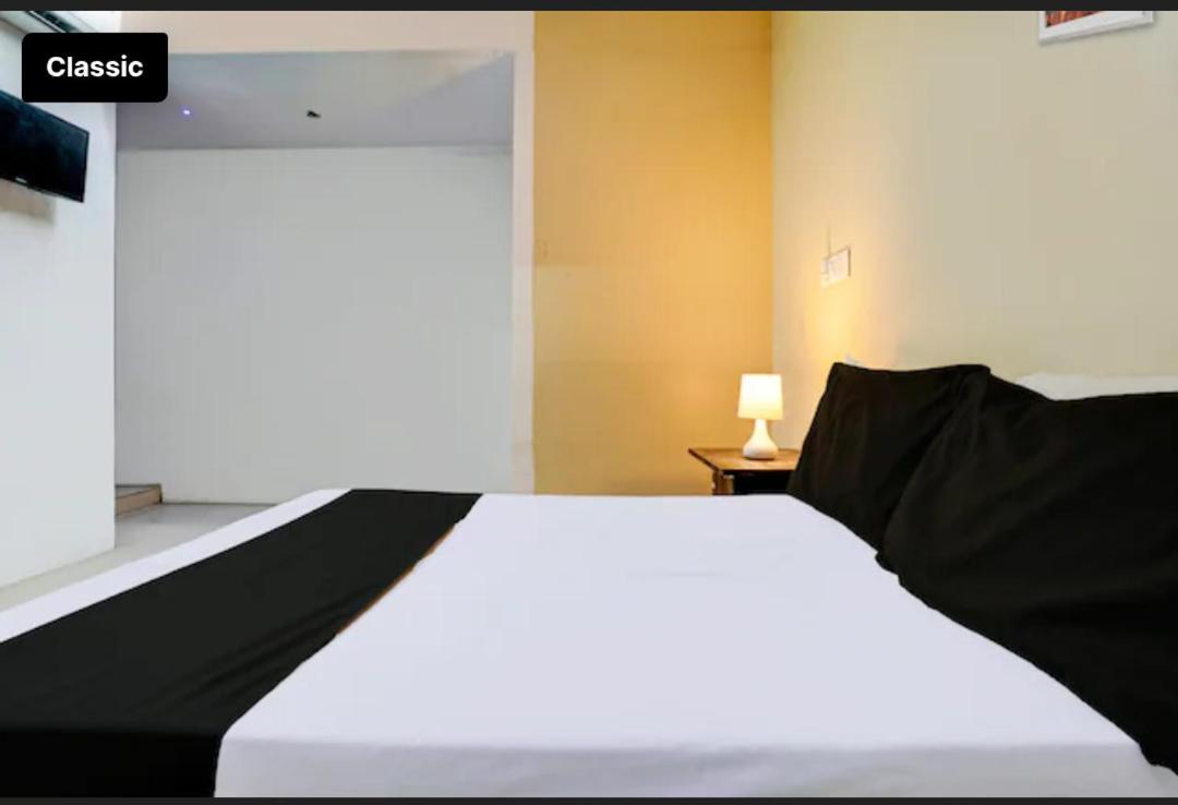 Selfie Rooms Surat Dış mekan fotoğraf