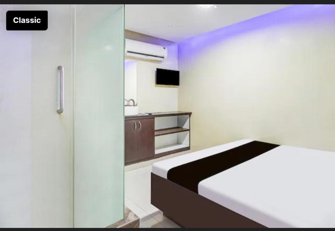 Selfie Rooms Surat Dış mekan fotoğraf